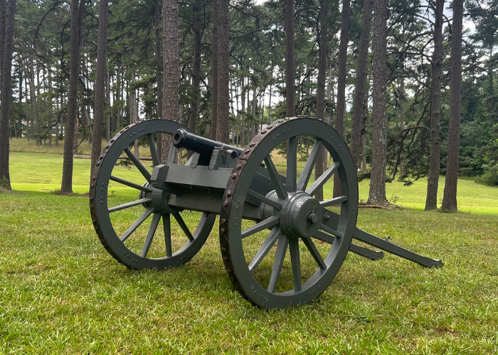 A recreation light field gun like those used during the battle of Alamance.